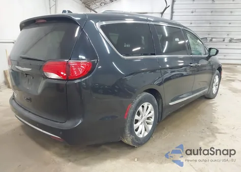 2017 Chrysler Pacifica Touring-L из США, поврежденный, VIN 2C4RC1BG0HR576249